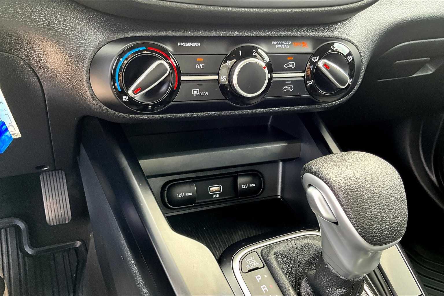 2021 Kia Soul LX - Photo 25