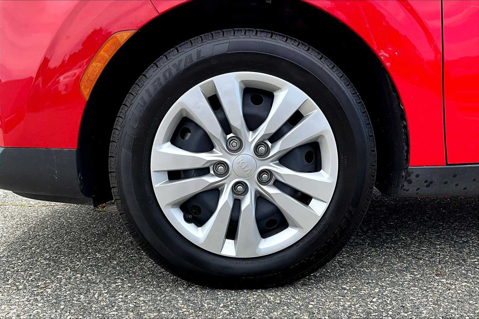 2021 Kia Soul LX - Photo 7