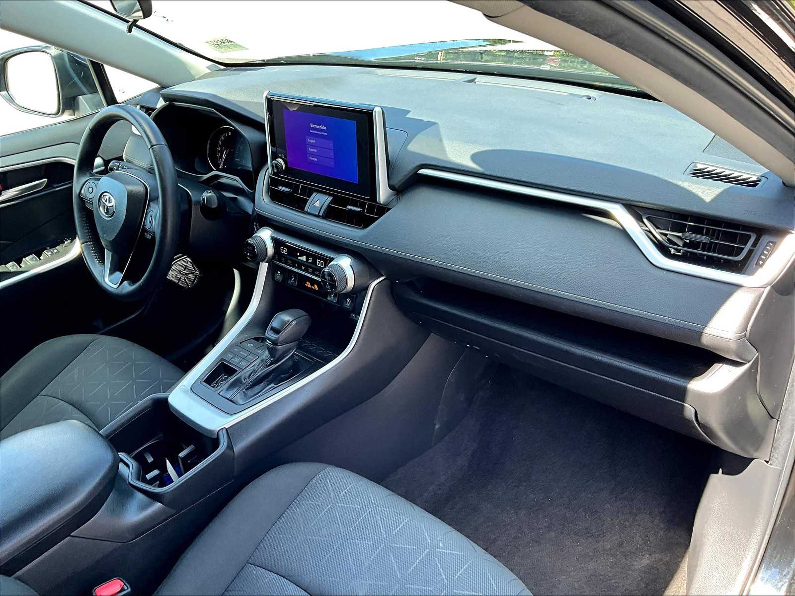 2023 Toyota RAV4 XLE - Photo 14