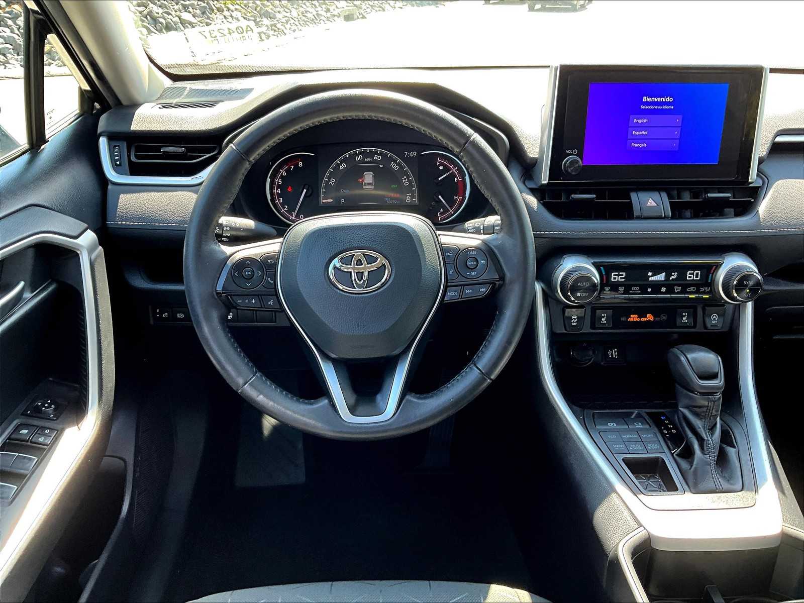 2023 Toyota RAV4 XLE - Photo 17