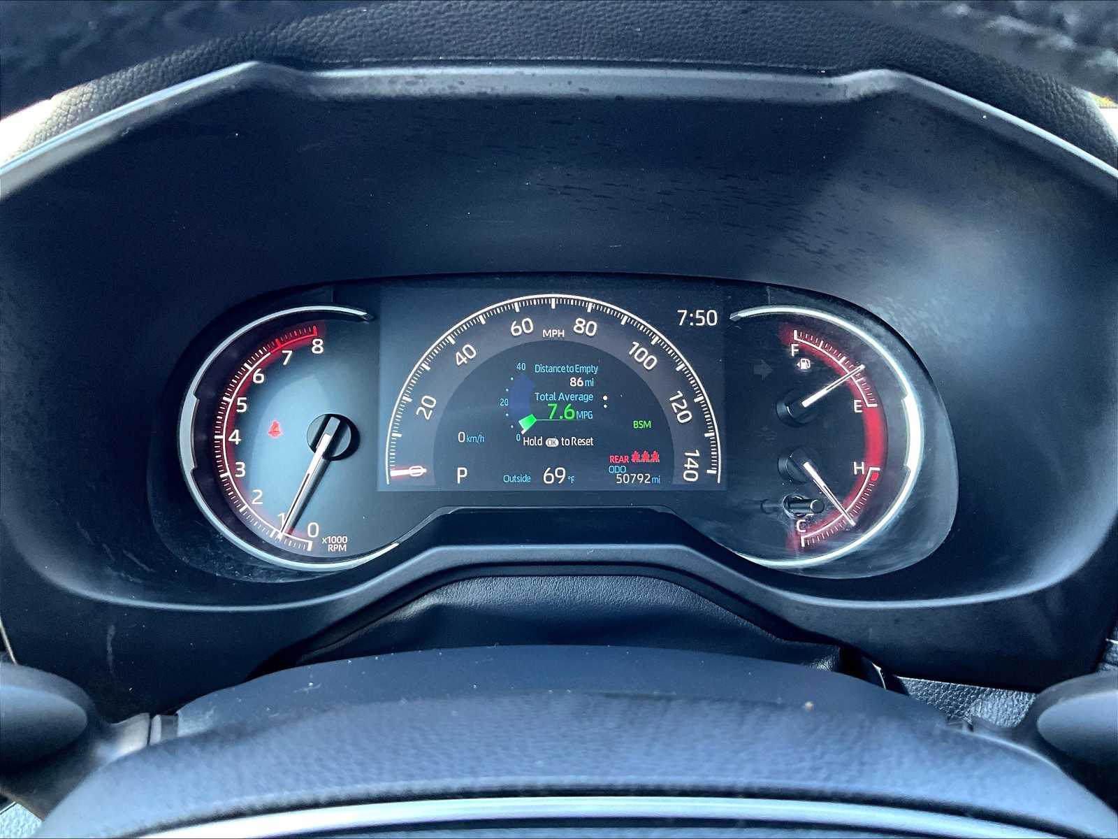 2023 Toyota RAV4 XLE - Photo 25