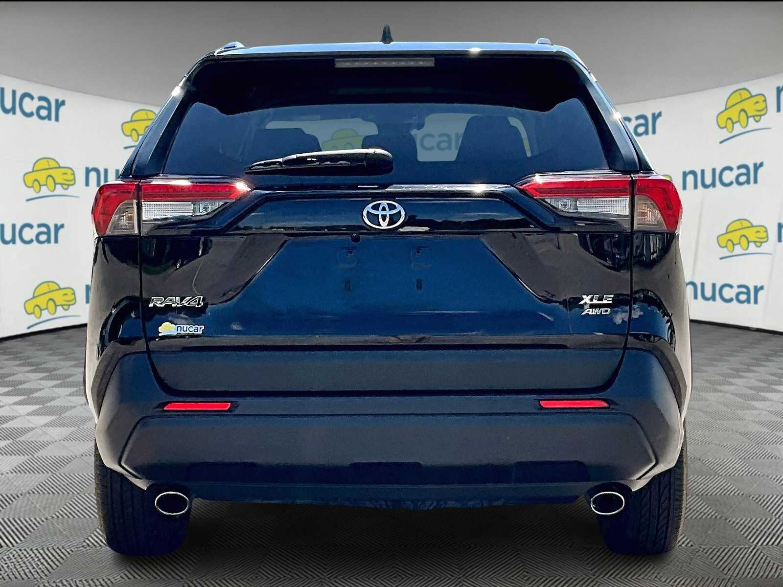 2023 Toyota RAV4 XLE - Photo 5