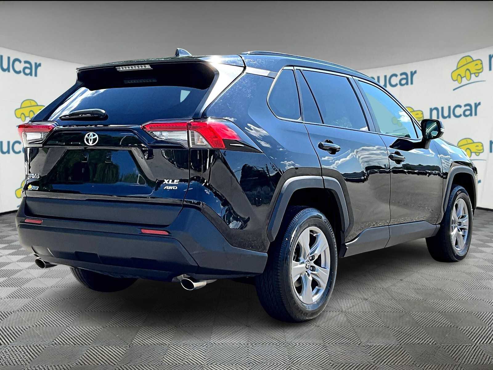 2023 Toyota RAV4 XLE - Photo 6
