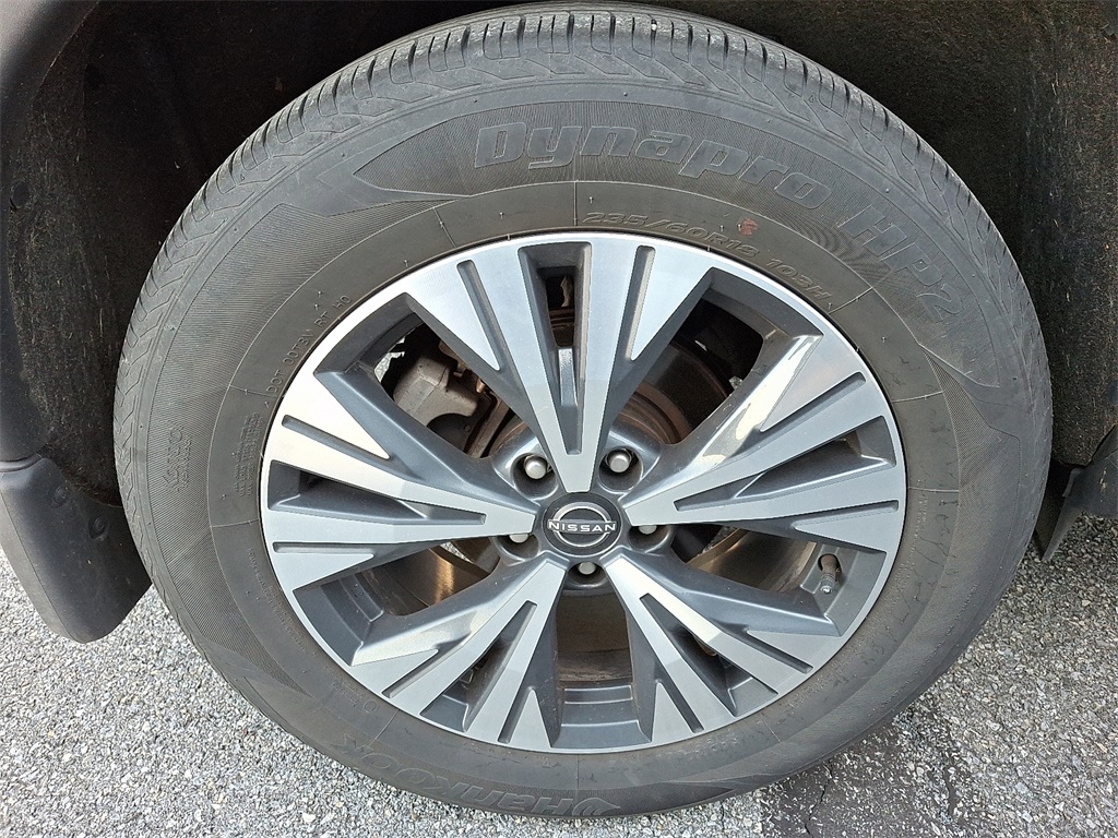 2023 Nissan Rogue SV - Photo 7