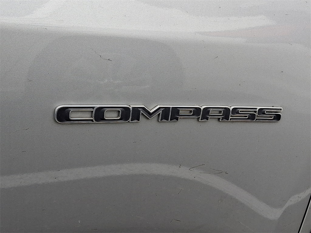 2018 Jeep Compass Latitude - Photo 9