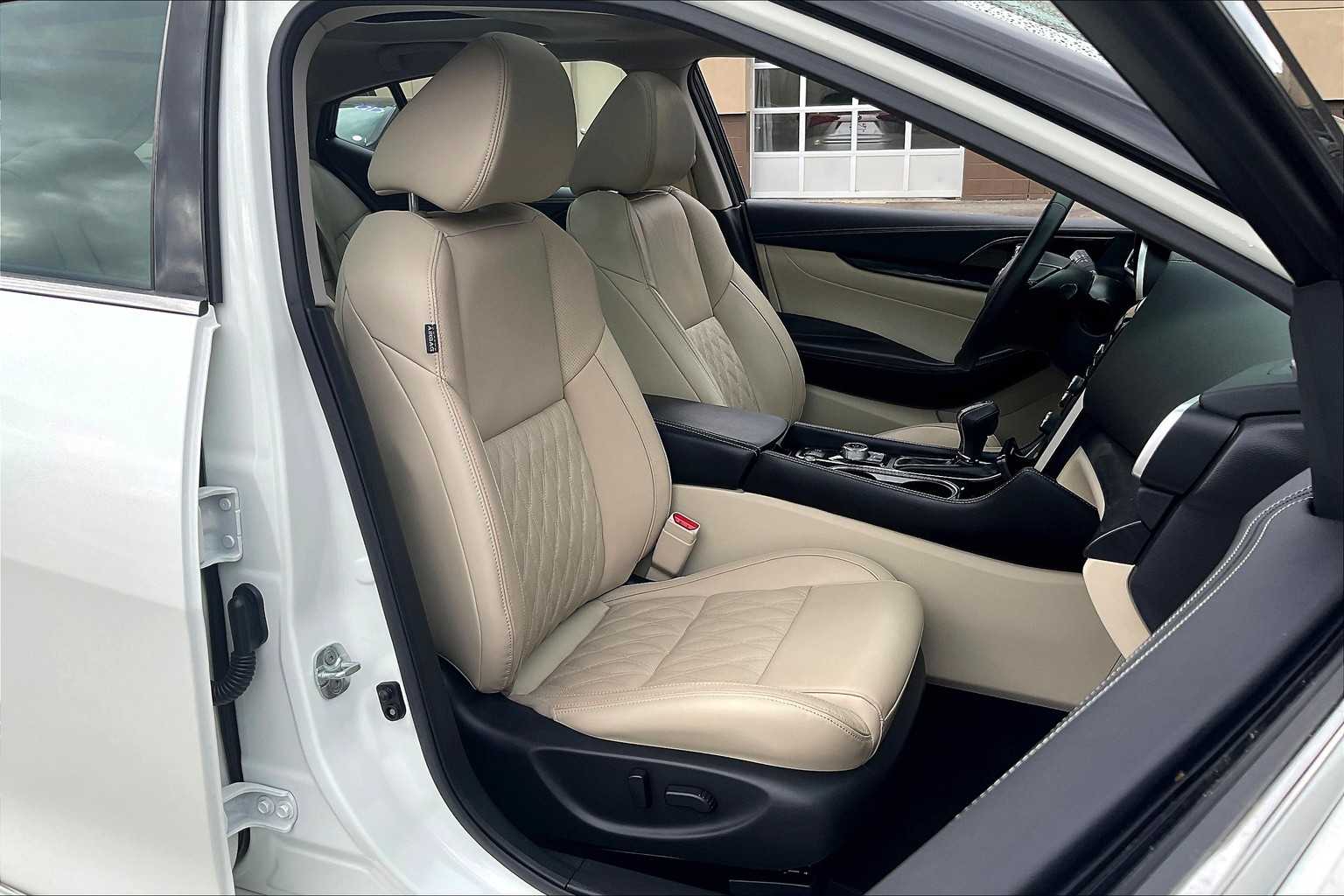 2023 Nissan Maxima Platinum - Photo 11