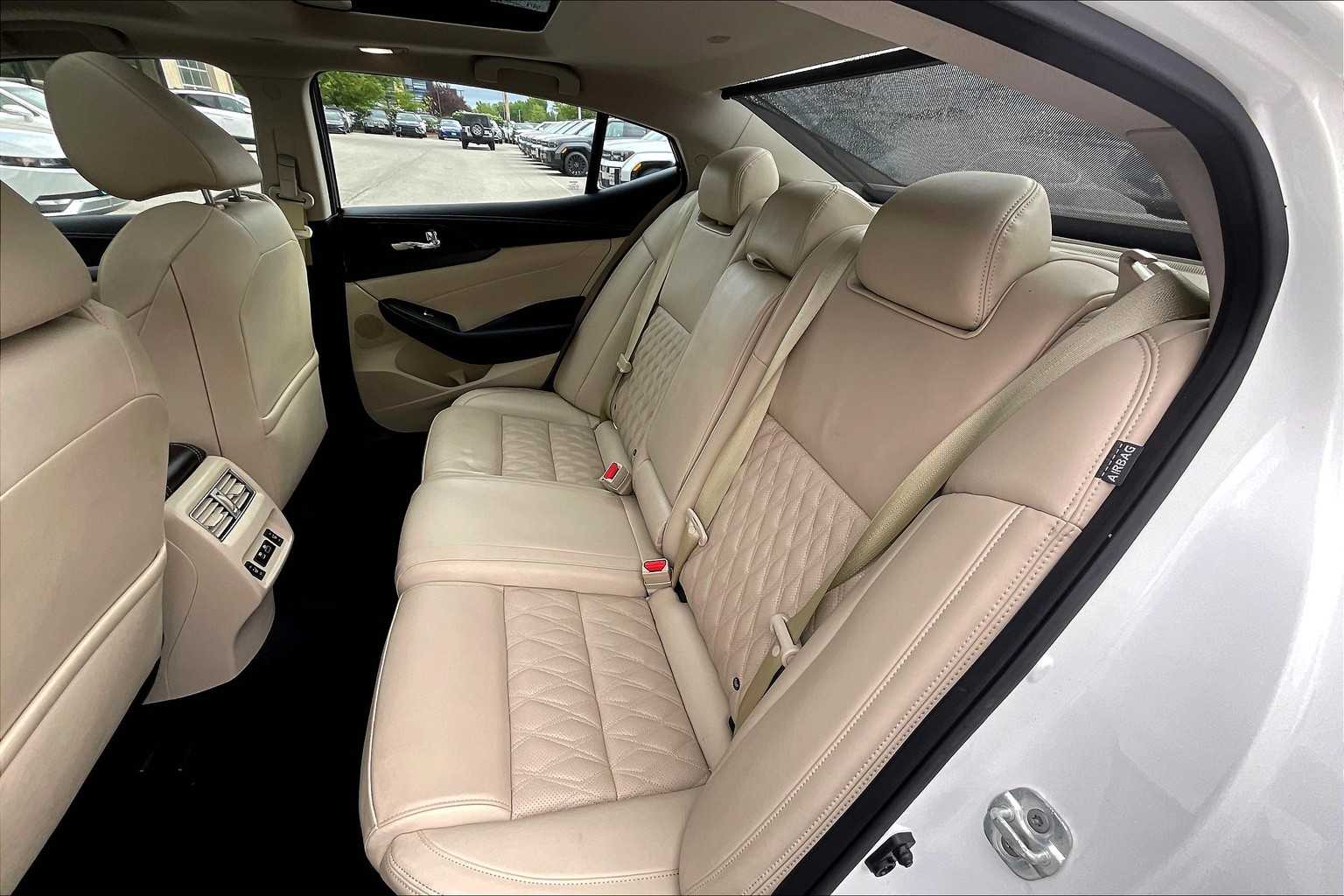 2023 Nissan Maxima Platinum - Photo 15