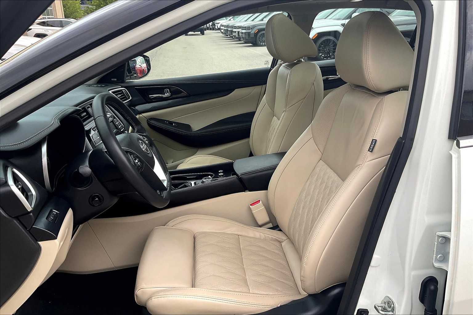 2023 Nissan Maxima Platinum - Photo 10