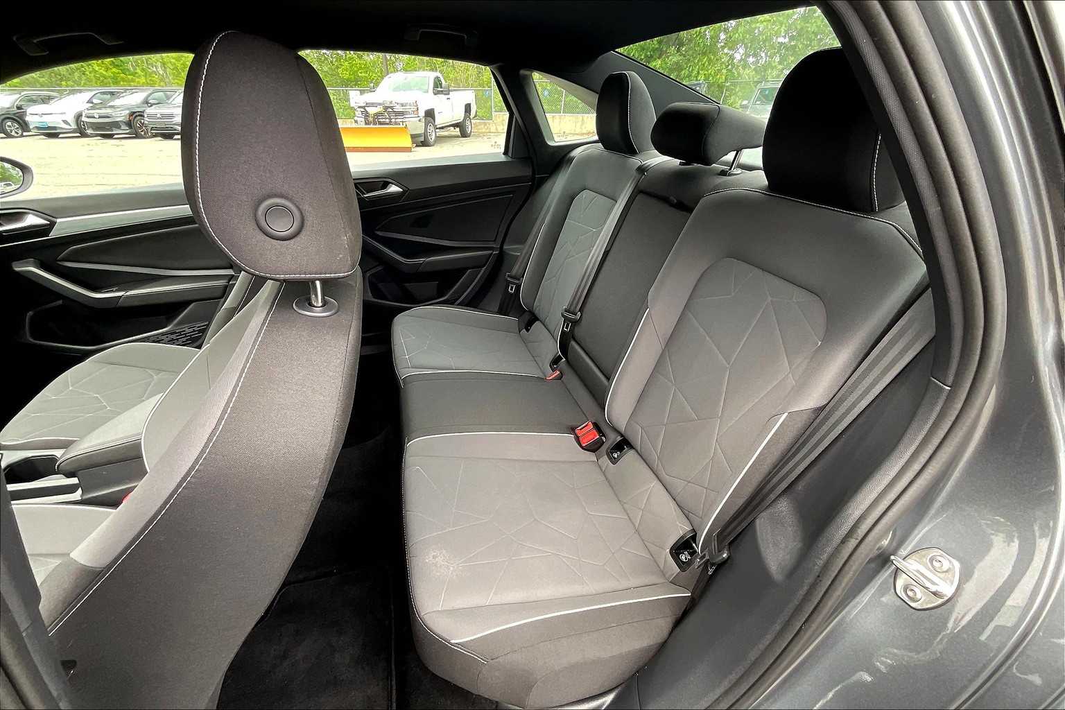 2025 Volkswagen Jetta Sport - Photo 15