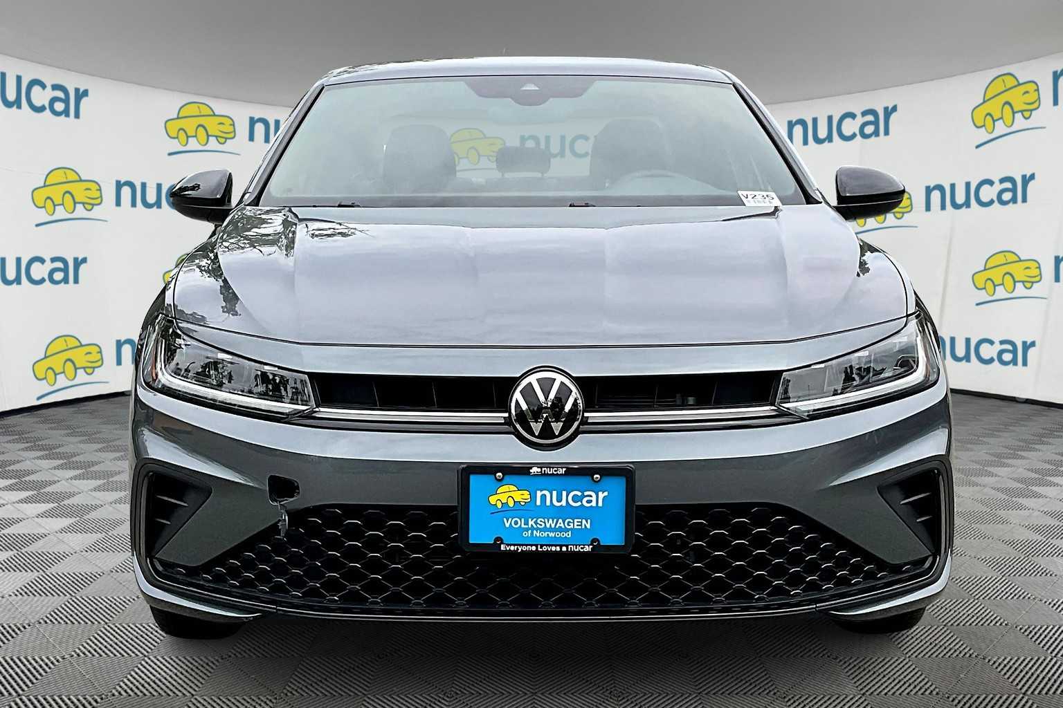 2025 Volkswagen Jetta Sport - Photo 2