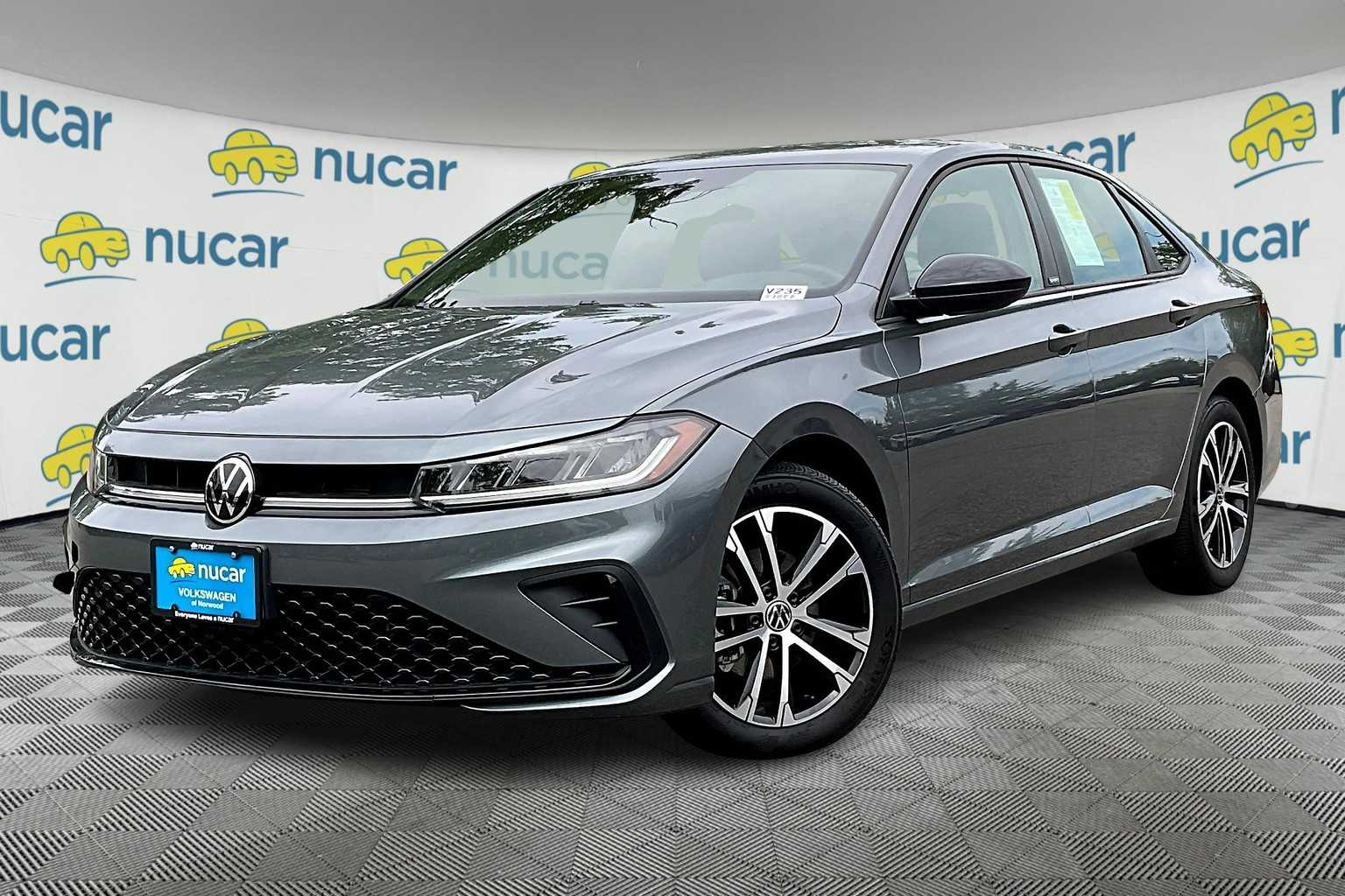 2025 Volkswagen Jetta Sport - Photo 3