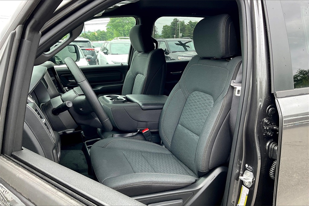 2025 Ram 1500 Tradesman - Photo 11