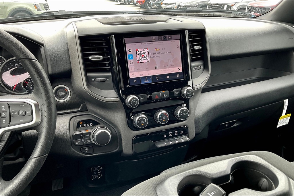 2025 Ram 1500 Tradesman - Photo 13