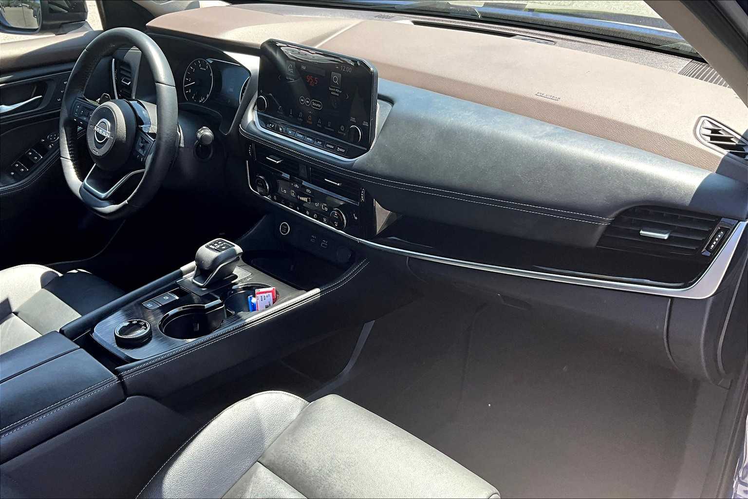 2023 Nissan Rogue SL - Photo 14
