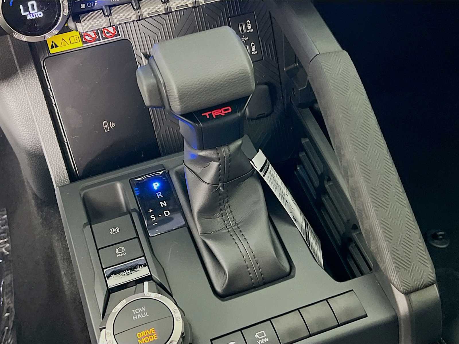 2025 Toyota Tacoma TRD Sport Hybrid - Photo 11