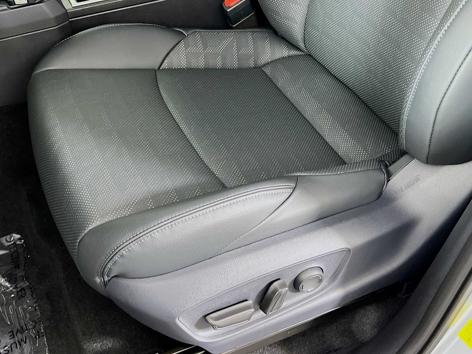 2025 Toyota Tacoma TRD Sport Hybrid - Photo 16