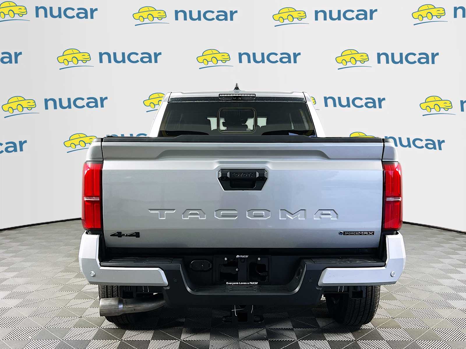 2025 Toyota Tacoma TRD Sport Hybrid - Photo 5