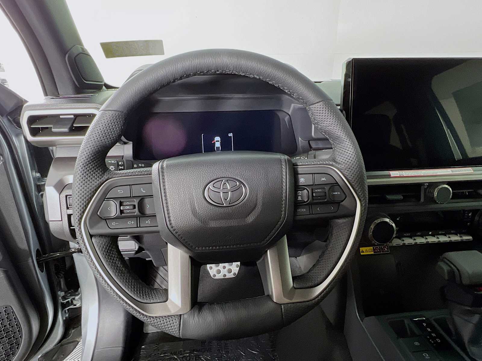 2025 Toyota Tacoma TRD Sport Hybrid - Photo 7