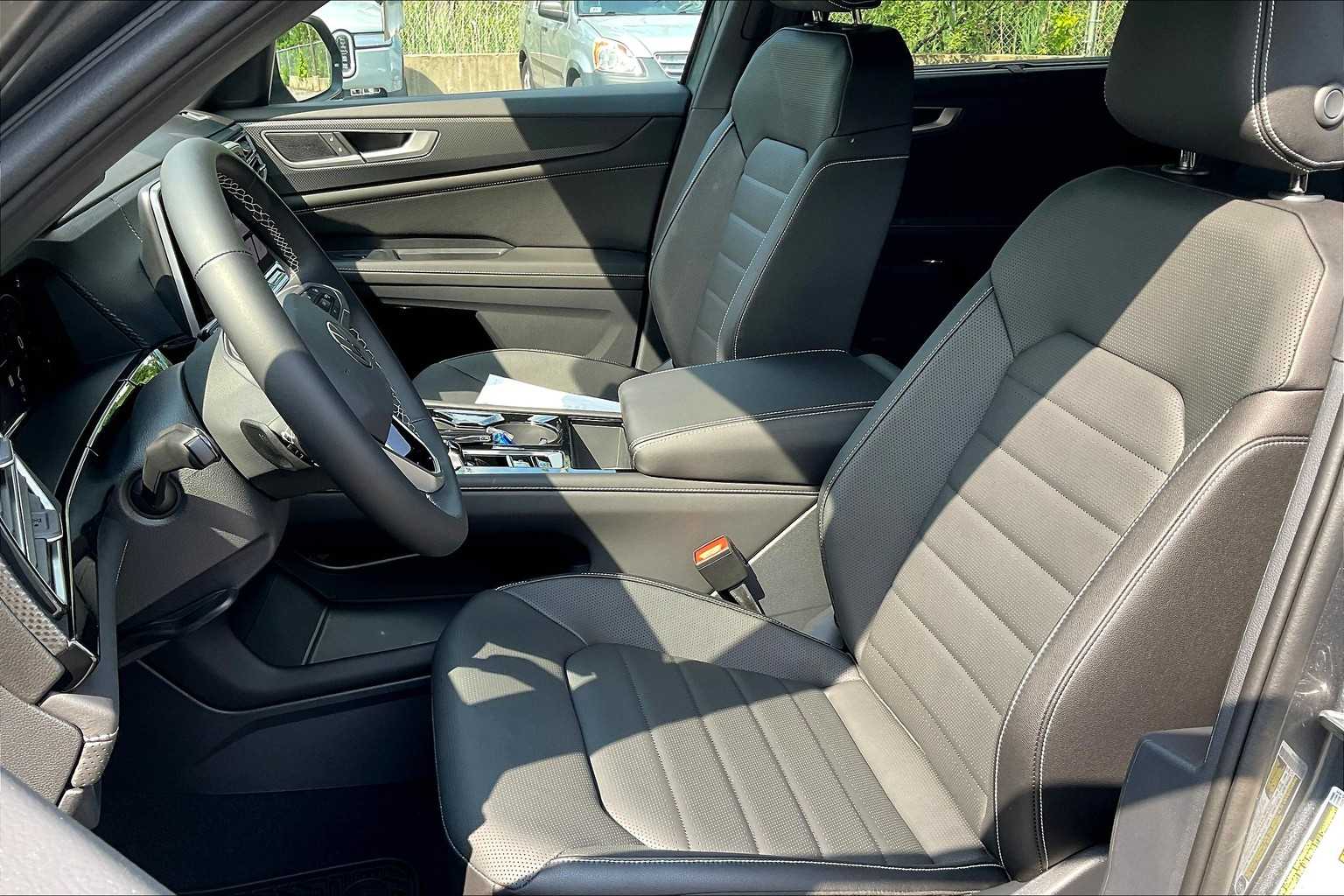 2025 Volkswagen Atlas Cross Sport 2.0T SEL - Photo 11