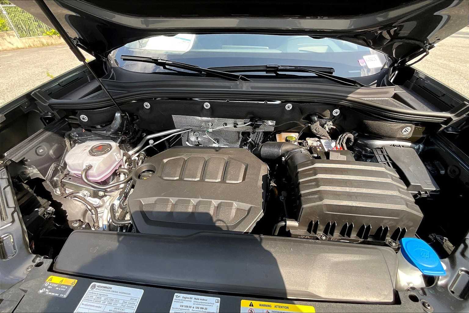 2025 Volkswagen Atlas Cross Sport 2.0T SEL - Photo 16