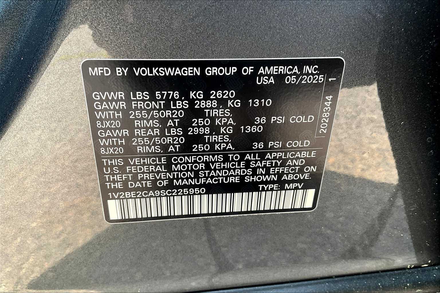 2025 Volkswagen Atlas Cross Sport 2.0T SEL - Photo 17
