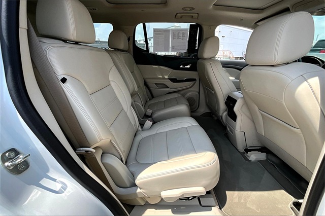 2023 GMC Acadia Denali - Photo 15