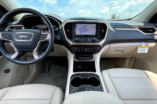 2023 GMC Acadia Denali - Photo 21