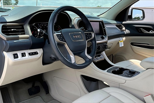 2023 GMC Acadia Denali - Photo 8