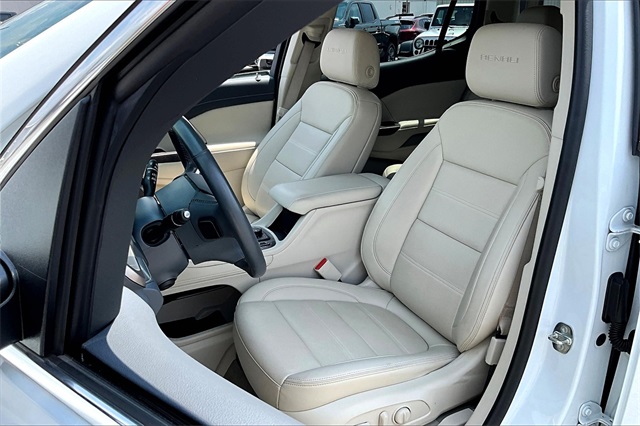 2023 GMC Acadia Denali - Photo 10