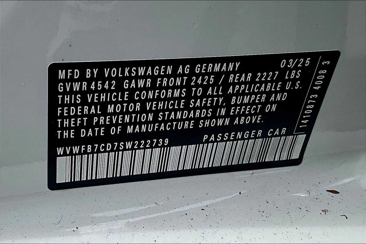 2025 Volkswagen Golf R Black Edition - Photo 17