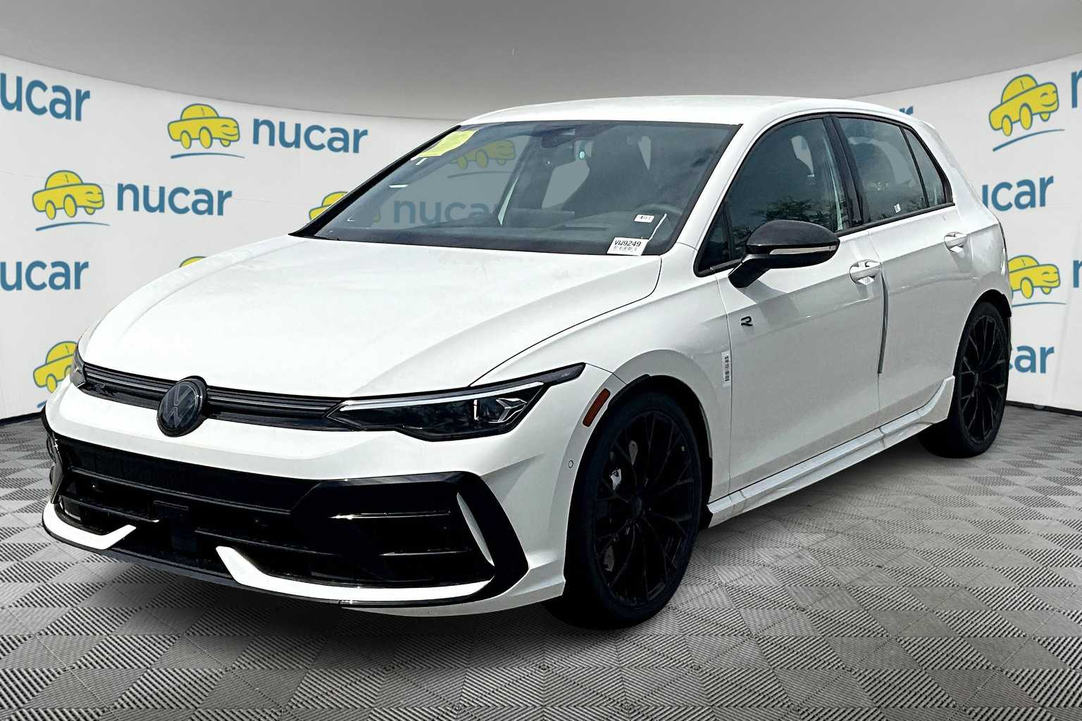2025 Volkswagen Golf R Black Edition - Photo 4