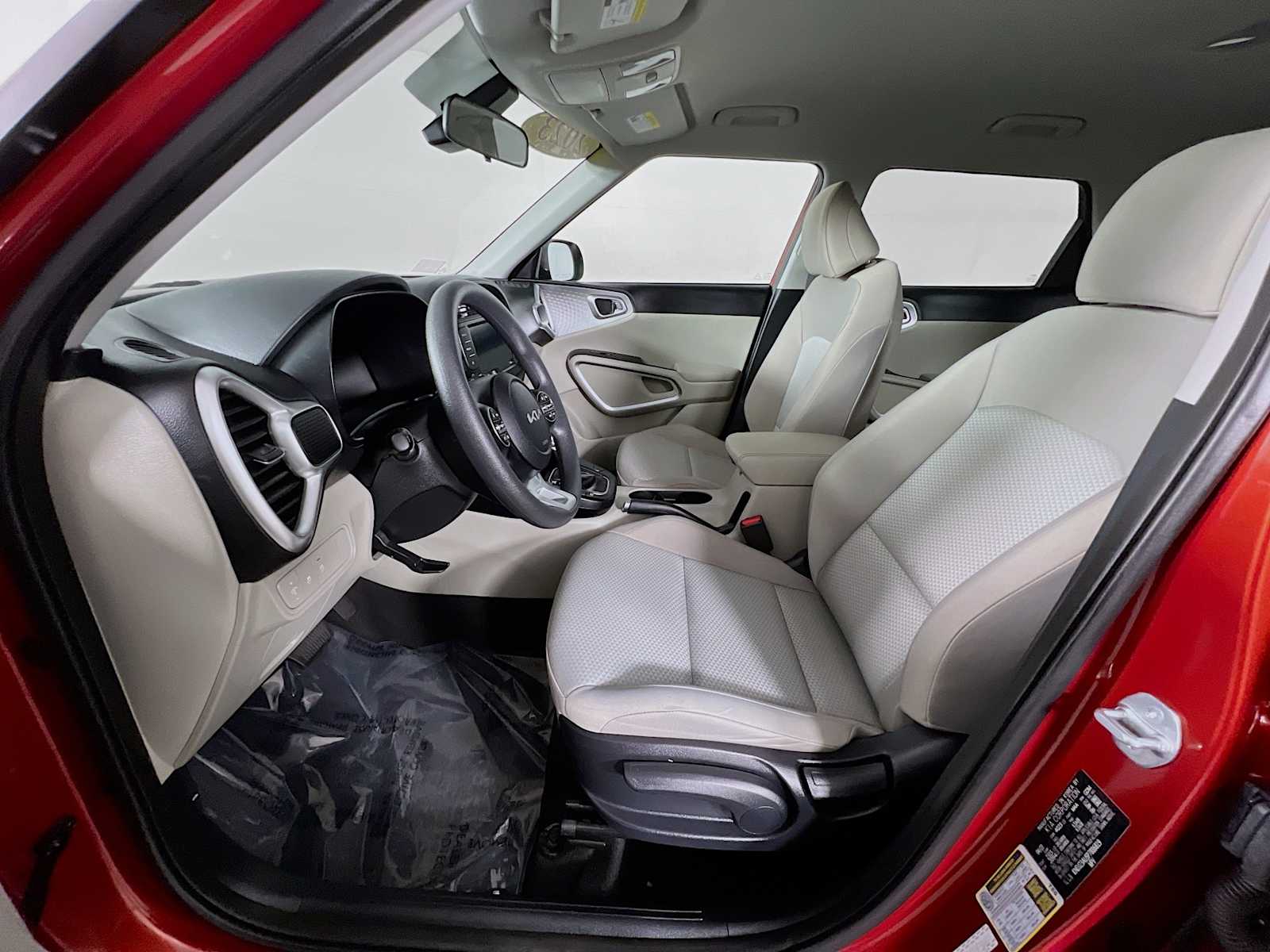 2023 Kia Soul LX - Photo 20