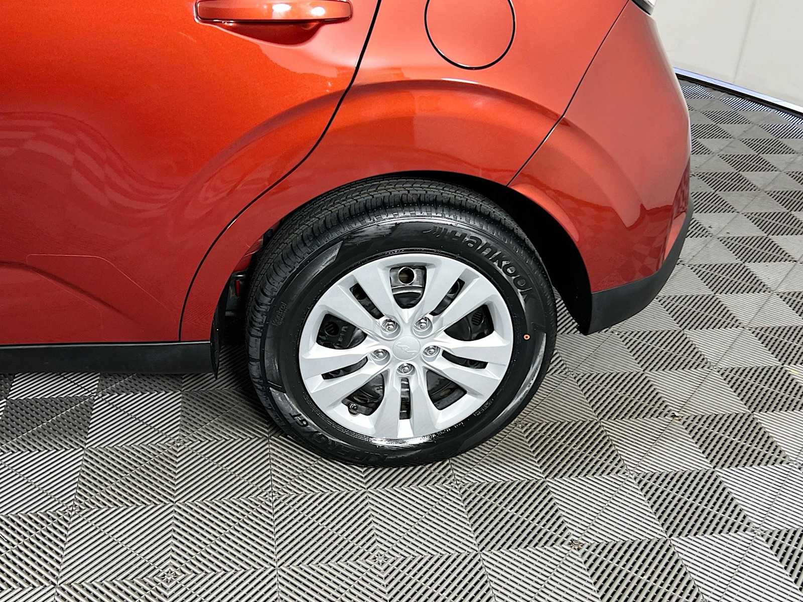 2023 Kia Soul LX - Photo 29