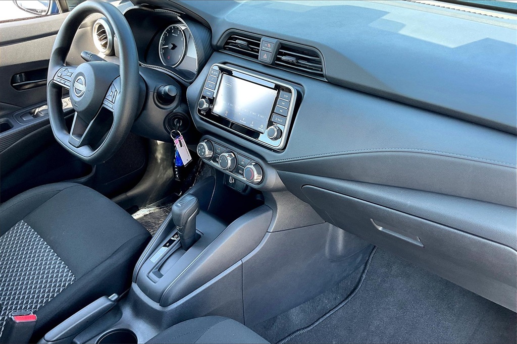 2024 Nissan Versa 1.6 S - Photo 13
