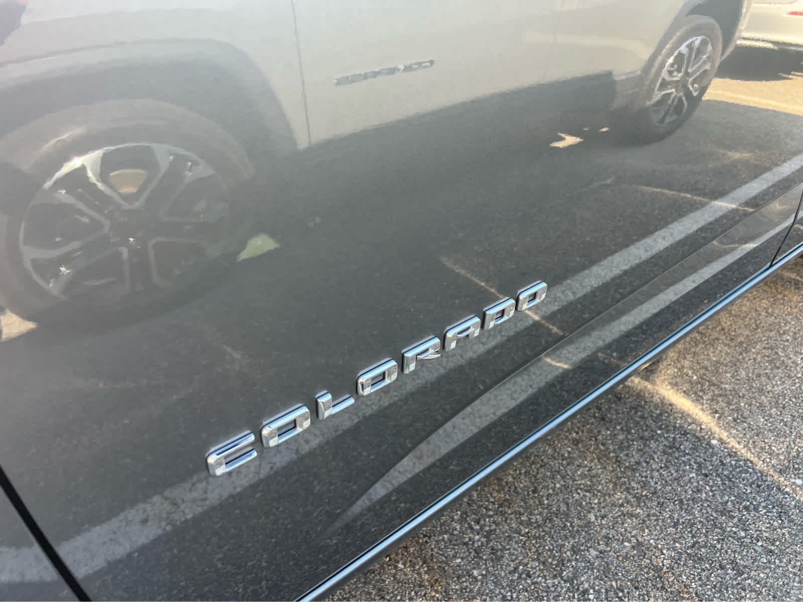 2022 Chevrolet Colorado 4WD LT - Photo 12