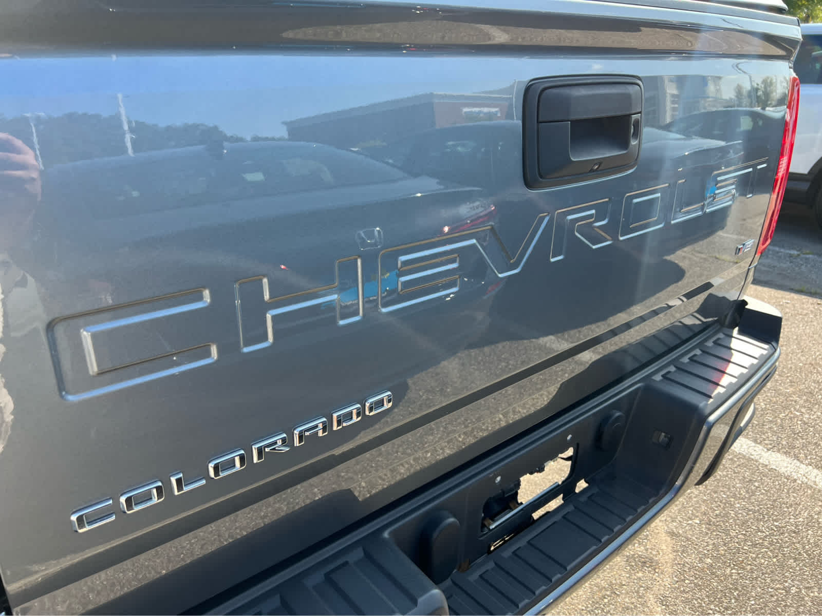 2022 Chevrolet Colorado 4WD LT - Photo 16