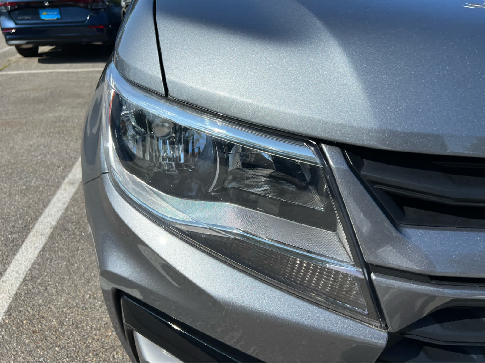 2022 Chevrolet Colorado 4WD LT - Photo 2