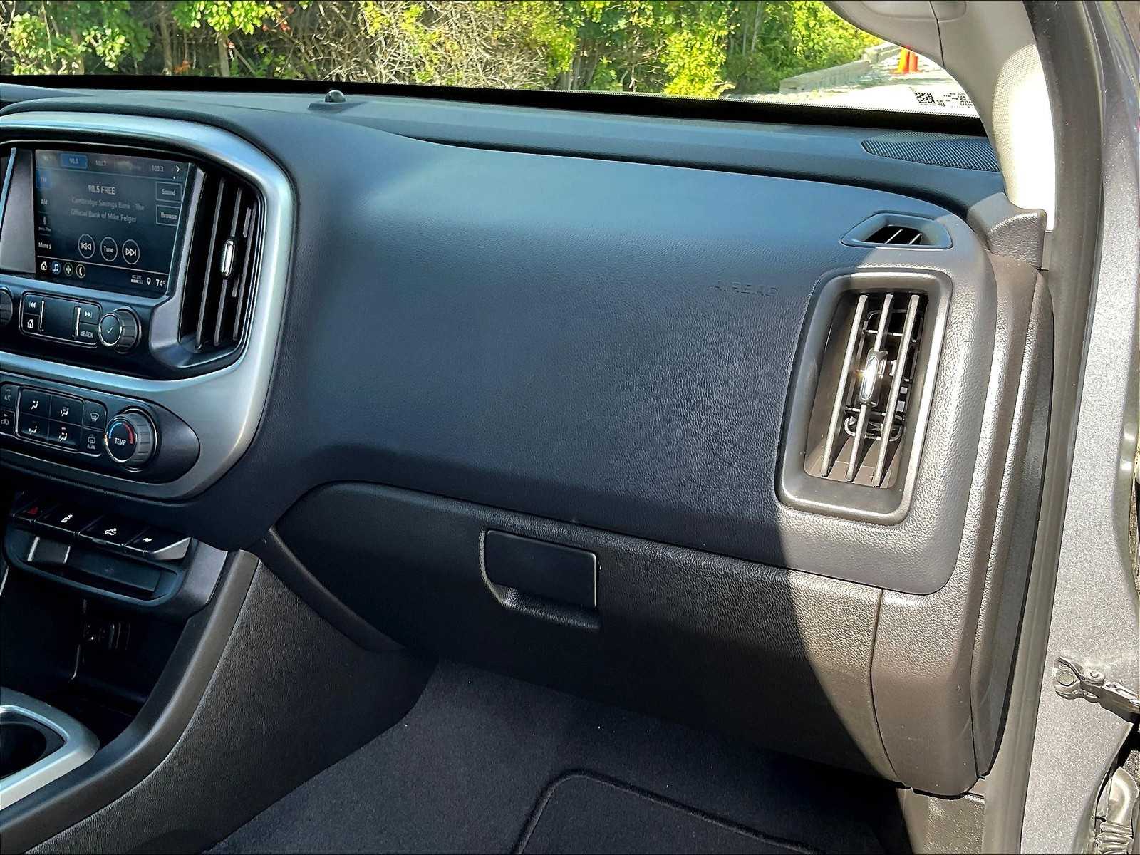 2022 Chevrolet Colorado 4WD LT - Photo 25