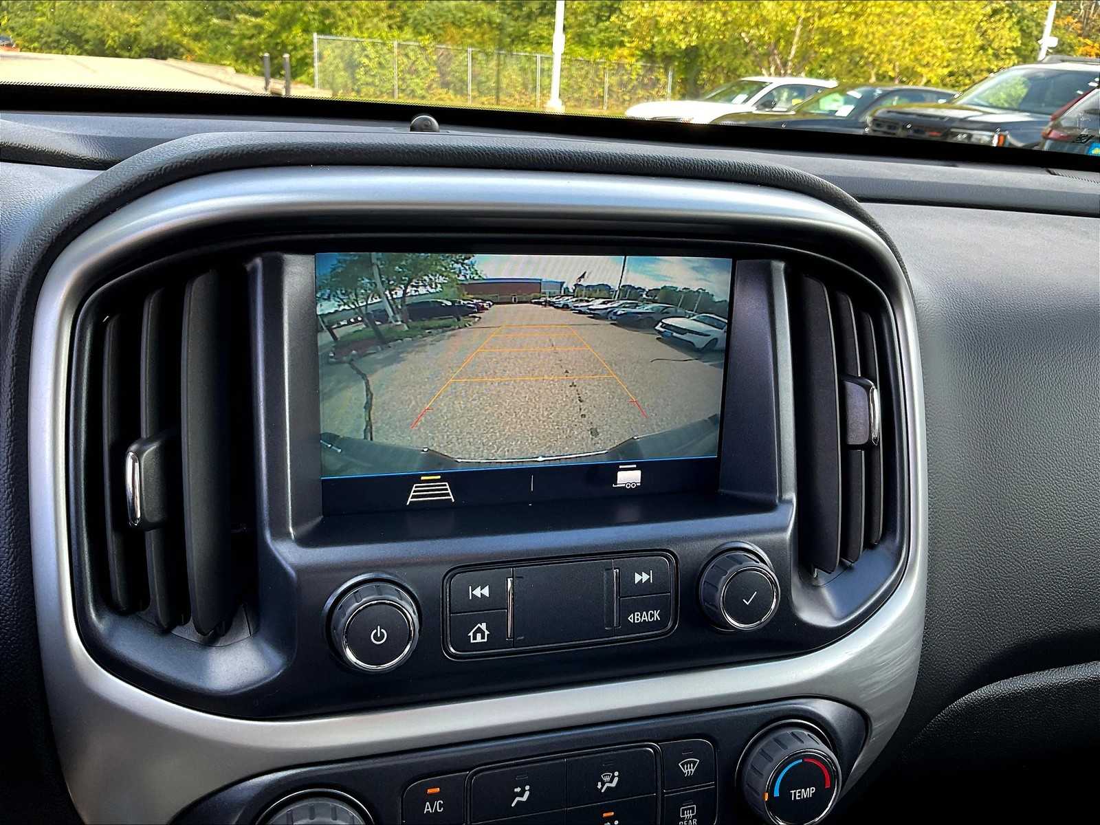 2022 Chevrolet Colorado 4WD LT - Photo 32