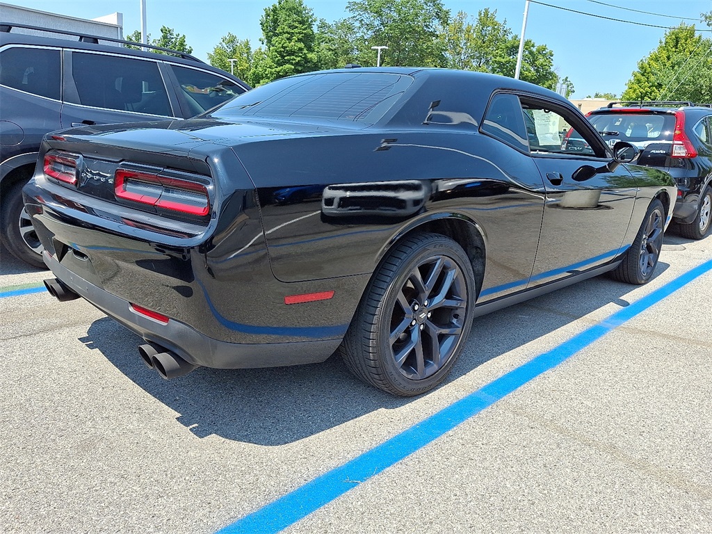 2016 Dodge Challenger SXT - Photo 4
