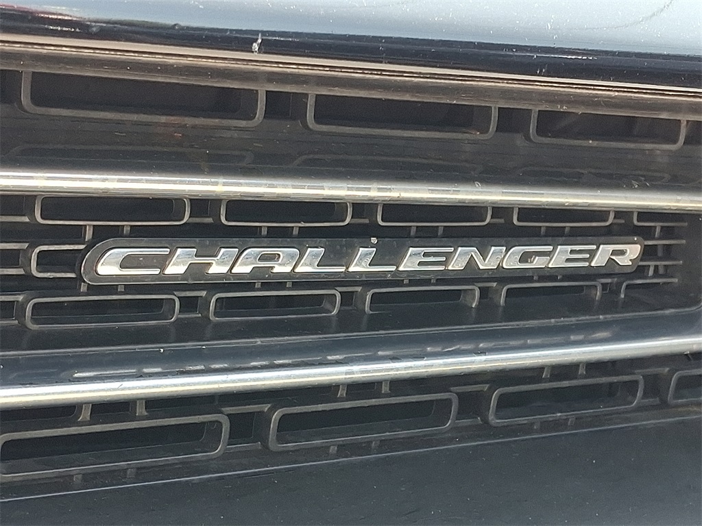 2016 Dodge Challenger SXT - Photo 10