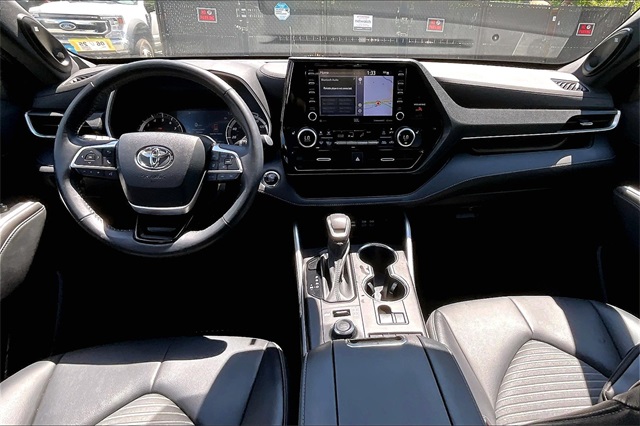 2022 Toyota Highlander XSE - Photo 16
