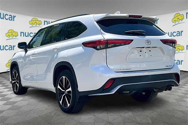 2022 Toyota Highlander XSE - Photo 2