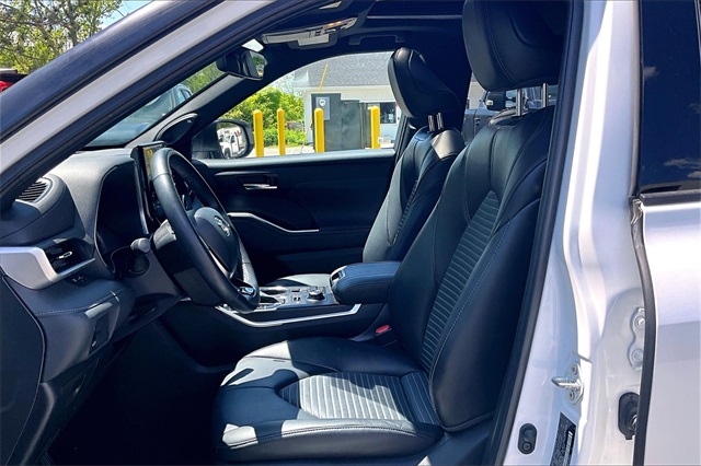 2022 Toyota Highlander XSE - Photo 21