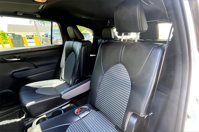 2022 Toyota Highlander XSE - Photo 22