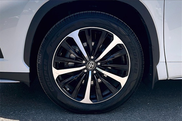 2022 Toyota Highlander XSE - Photo 9