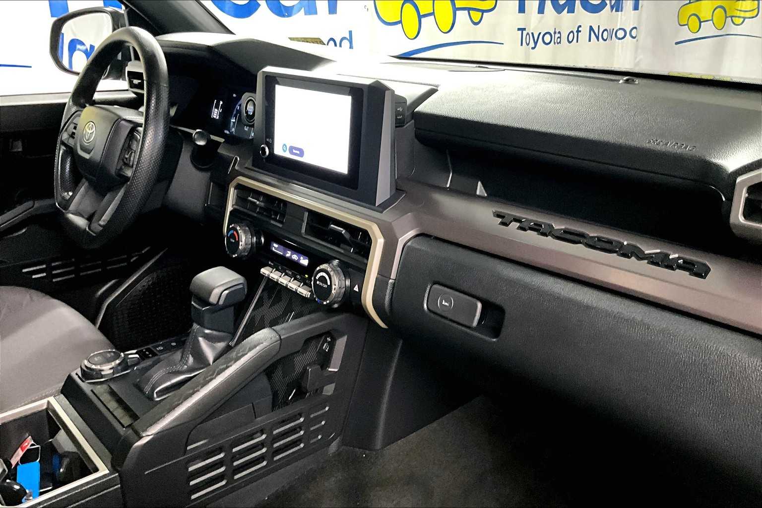 2024 Toyota Tacoma SR5 - Photo 14