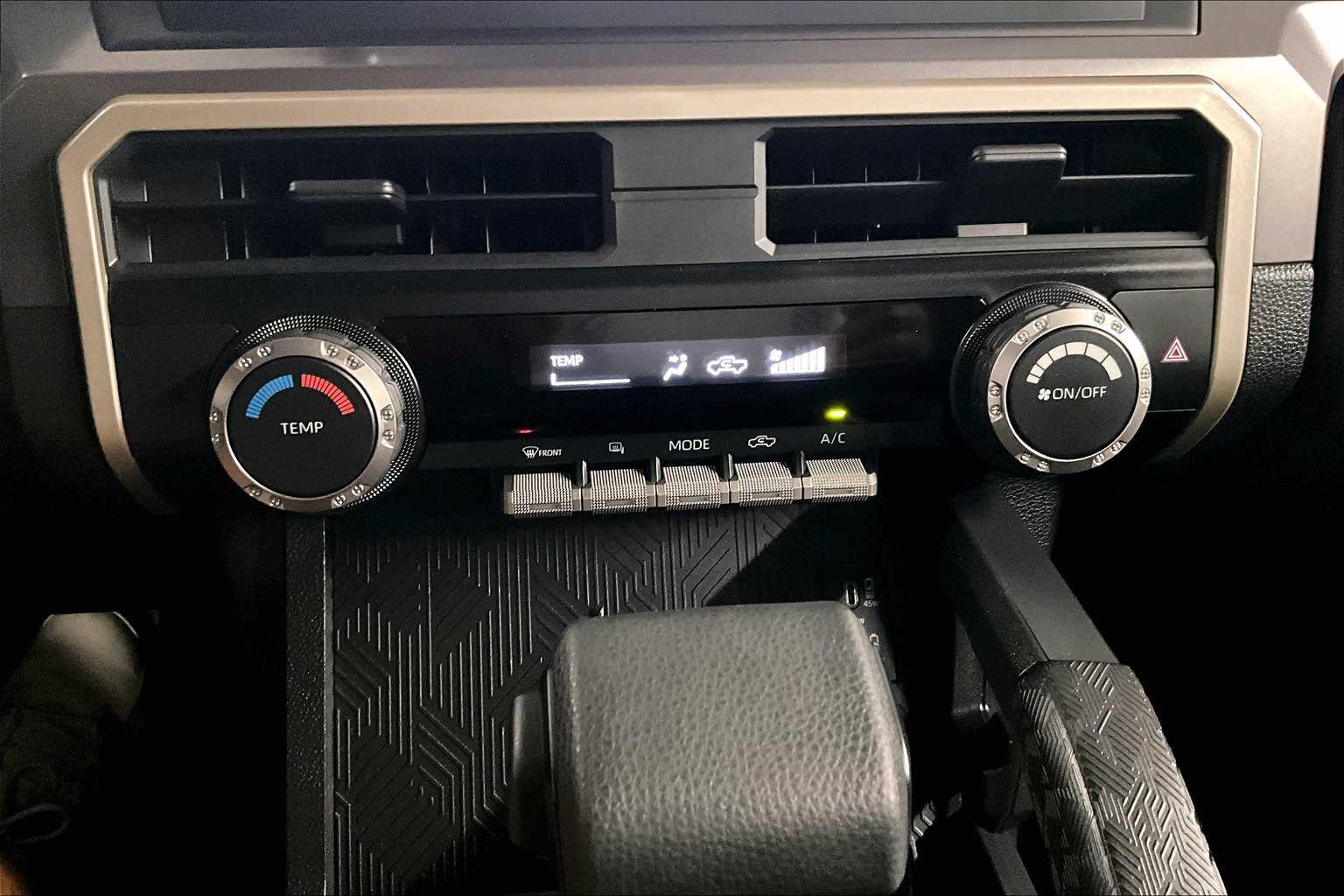 2024 Toyota Tacoma SR5 - Photo 25