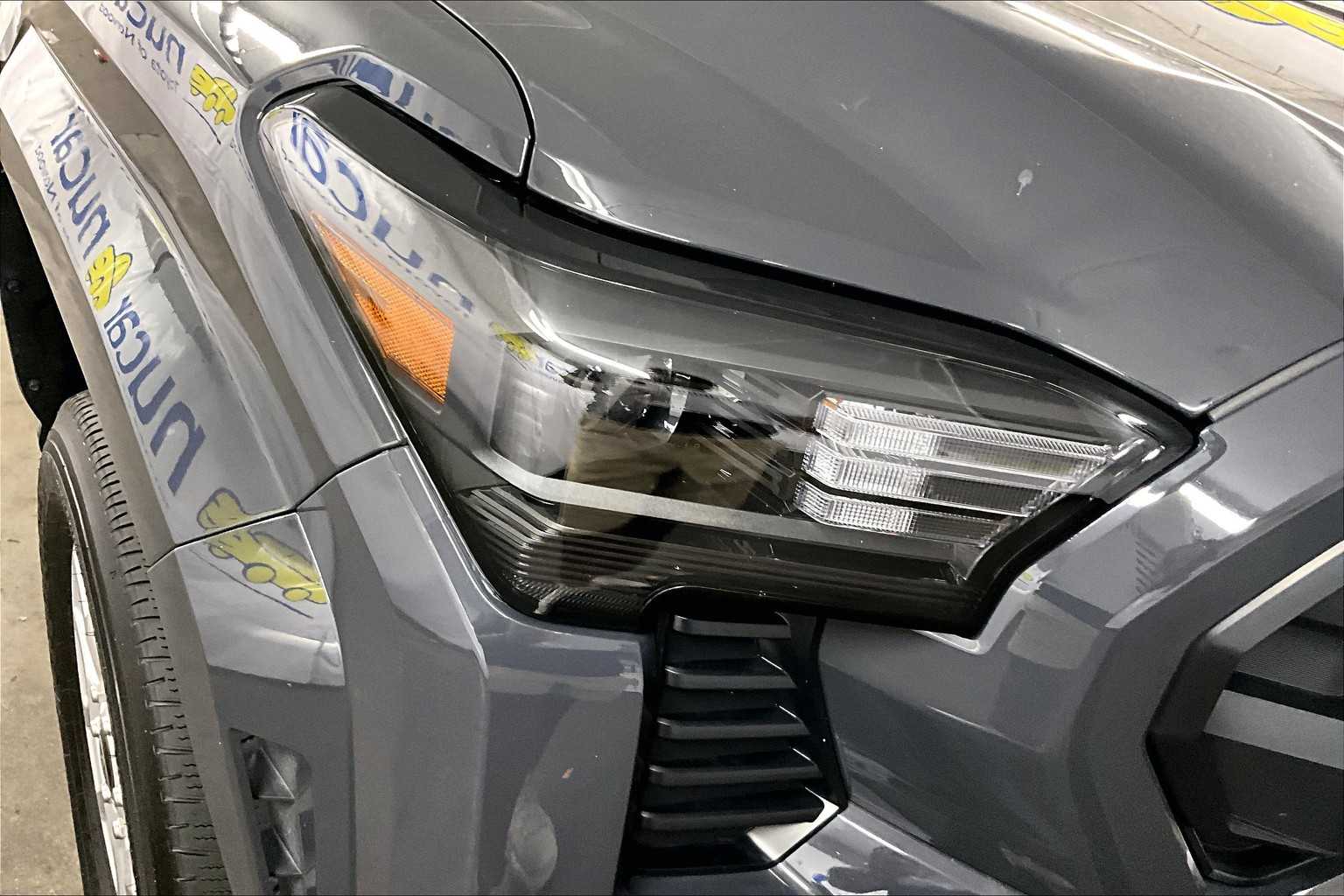 2024 Toyota Tacoma SR5 - Photo 31