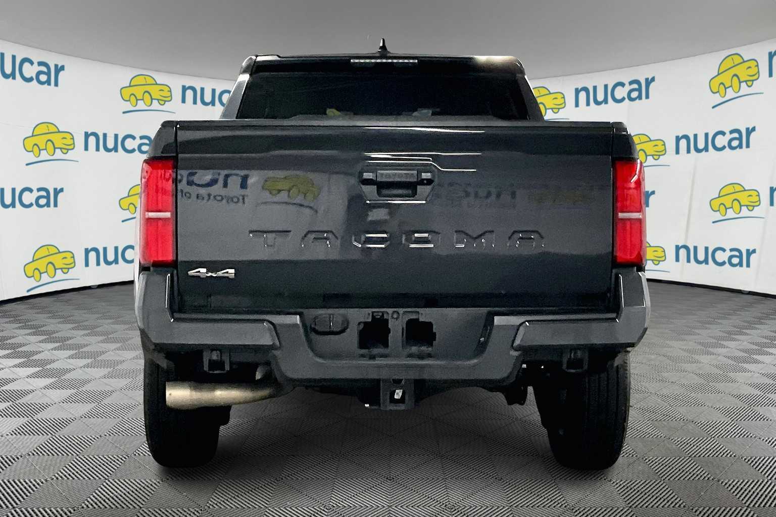 2024 Toyota Tacoma SR5 - Photo 5